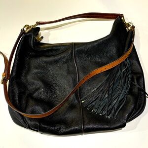 G.I.L.I. Black 100% Leather Shoulder Bag with Crossbody Strap and Tassel